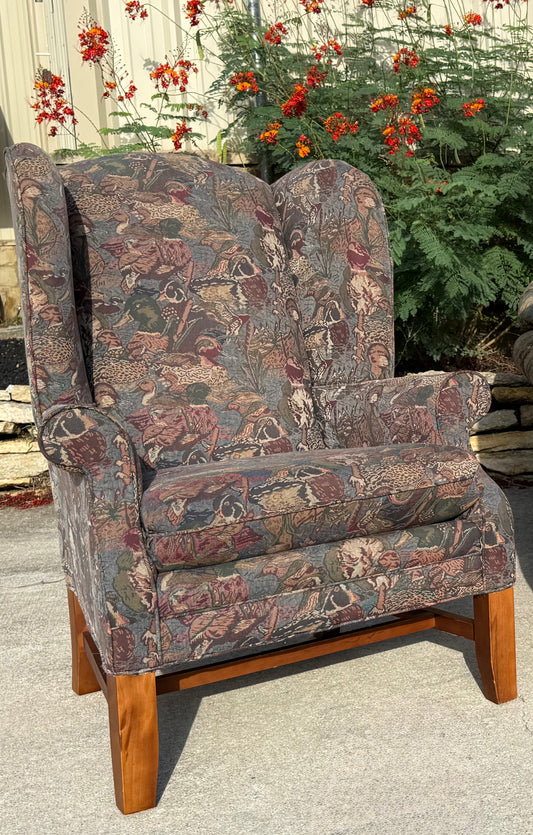 MUST PICKUP AT DELTA EXPO - High Back Chair